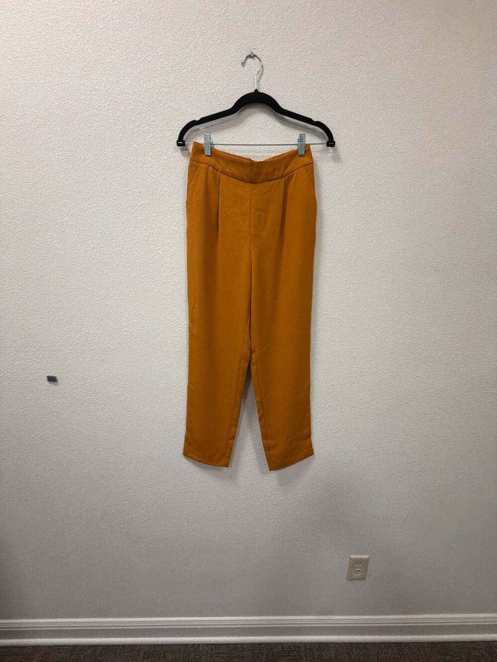 Everyday Skies Are Blue Trousers Size XS Mustard Yellow Pleated Ankle Pants